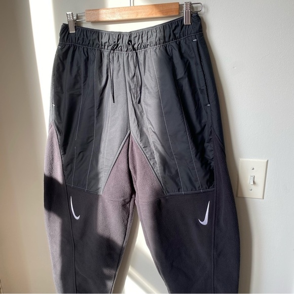 Nike Women’s Pinstripe Black Thermal Joggers – Size Small very warm and soft - Picture 4 of 15